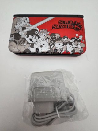 Nintendo 3DS XL a tema ssb 64gb con giochi