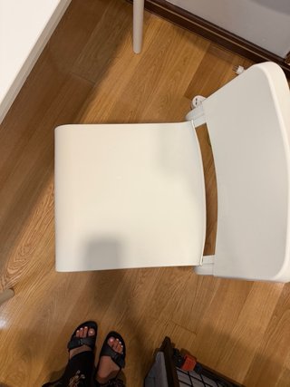 Mesa IKEA Blanca + 2 Sillas