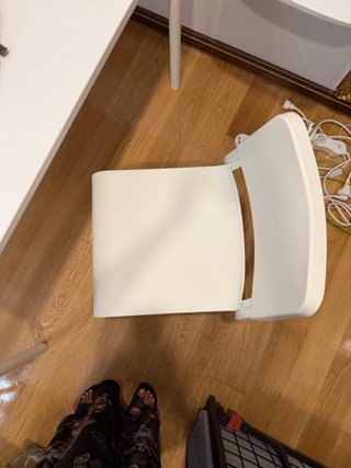 Mesa IKEA Blanca + 2 Sillas