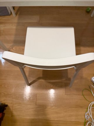 Mesa IKEA Blanca + 2 Sillas