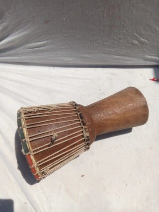 Tambor artesanal antiguo