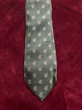 Corbata verde con estampado