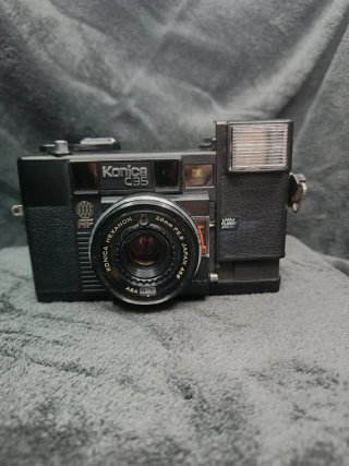 Konica C35 AF  - Cámara Analógica