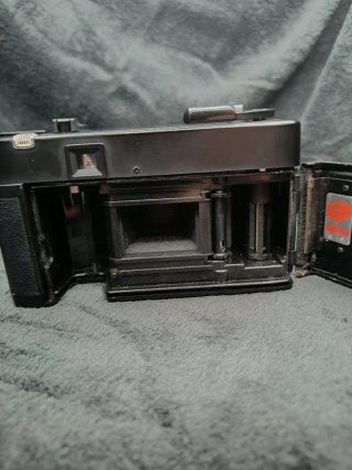 Konica C35 AF  - Cámara Analógica
