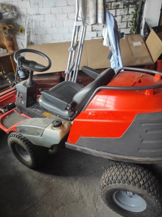 Tractor Husqvarna 21 HP 4x4