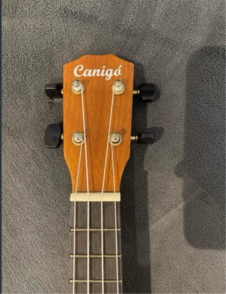 Ukelele soprano Canigó impecable + funda