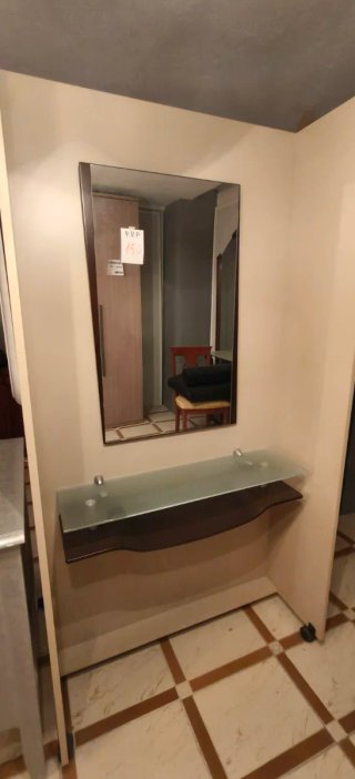 Todo tipo de muebles, sillas, lamparas,mesas,etc..