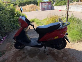 Scooter Honda Bali Roja y Negra