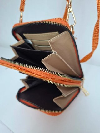 Bolso naranja con cremallera