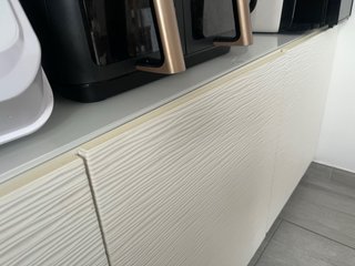 Mobile ausiliario soggiorno/cucina grigio e bianco