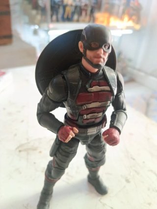 Figura Marvel Legends John Walker