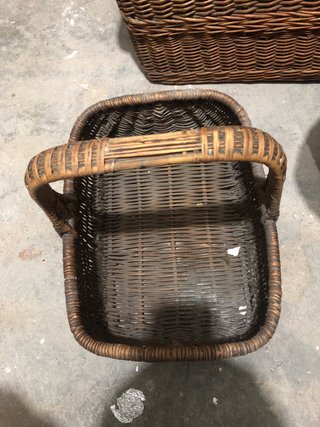 Cestas y canasta mimbre