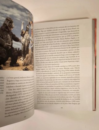 Monstruos Gigantes Del Cine Japones-Guia Kaiju