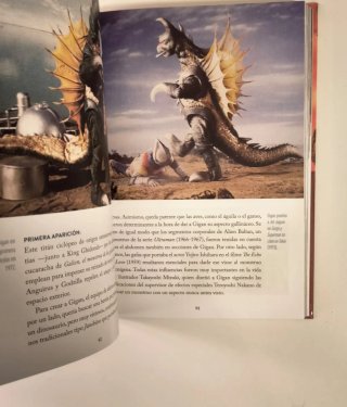 Monstruos Gigantes Del Cine Japones-Guia Kaiju