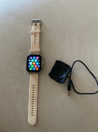 Reloj Inteligente Beige y Plateado