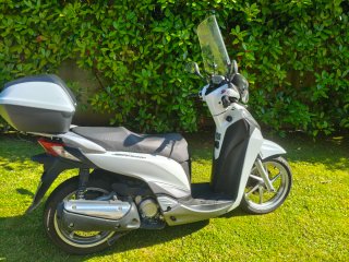 Honda SH300i 300cc Maxi Scooter