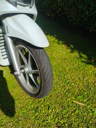Honda SH300i 300cc Maxi Scooter