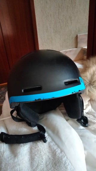 Casco de esquí Salomon negro y azul
