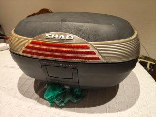 Baúl Moto Shad SH46 Negro/Plata