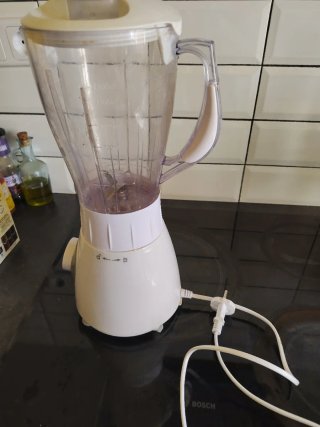 Batidora de vaso blanca