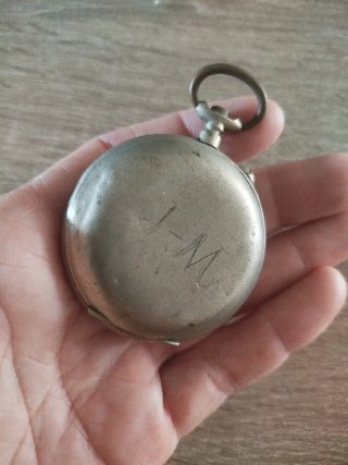 Reloj de bolsillo antiguo para restaurar