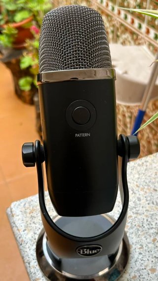 Vendo Micrófono Blue Yeti X Negro