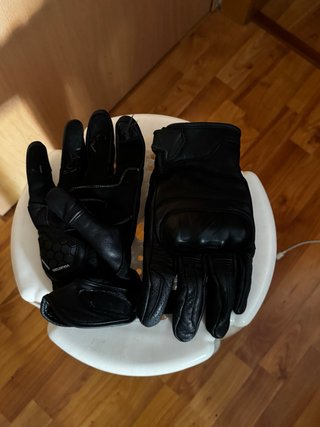 Casco Moto LS2 Negro y Guantes VQuattro Design