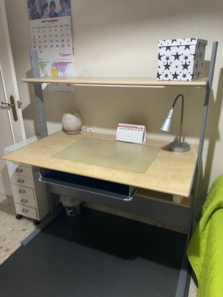 Set Cama, 2 Escritorios, 2 Sillas y 4 cajoneras