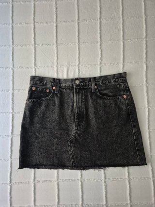 Minifalda vaquera negra Mango Talla L