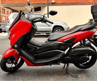 Yamaha NMAX 125 Scooter 2023 Roja