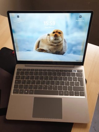 Microsoft Surface Laptop Go 3 i5 8GB 256GB