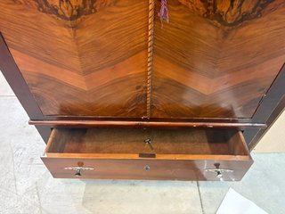 ARMARIO DE MADERA 2 PUERTAS