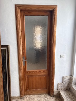 Puerta antigua mallorquina madera y cristal