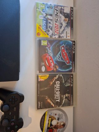 PlayStation 3 Slim Negra + 3 Juegos + Mandos