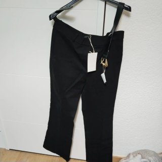 Pantalón negro Zara Talla XXL / 44 Con cinturón.