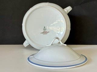 🇩🇪 Sopera porcelana con decorado floral
