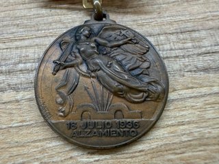 Medalla 18 Julio 1936 Alzamiento y Victoria