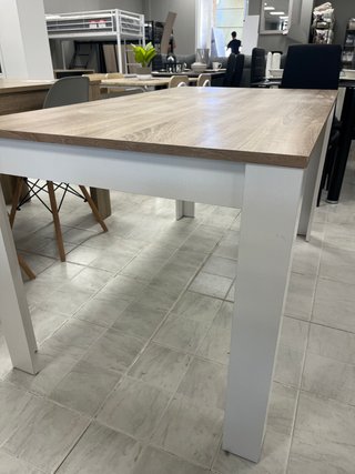 Mesa de comedor madera y metal