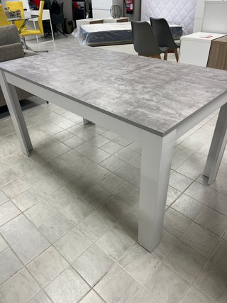Mesa de comedor madera y metal
