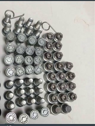TORNILLOS ANTIRROBO VW GOLF AUDI SEAT VW T4T5 T6.1
