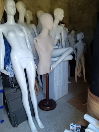 5 Maniquíes Mujer + 2 Bustos de hombre dos más de