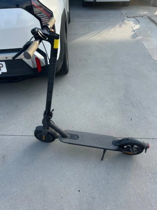 Patinete Eléctrico Xiaomi MI modelo DDHBC08NEB