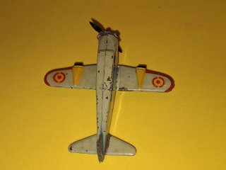 Avión de hojalata antiguo años 40