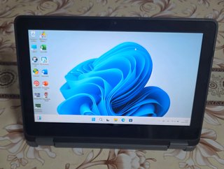 Ordenador portátil DELL PANTALLA TÁCTIL, 8RAM