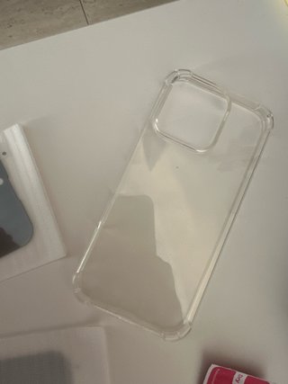 Funda y protectores pantalla iPhone 16 Pro