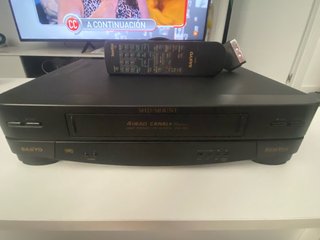 Reproductor VHS Sanyo MID-MOUNT