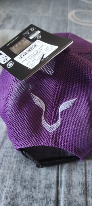 Gorra Mercedes F1 Oficial Morada