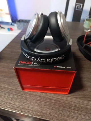 Beats Pro by Dr. Dre Monster Plata Rojo