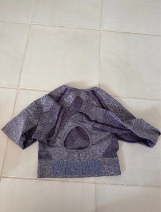 Conjunto deportivo Gymshark gris y morado Talla S