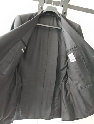 Traje de hombre negro